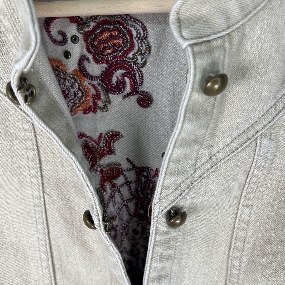 Christopher Banks Tan Denim Vest Embroidered Floral Butterfly Studded Size XL - Picture 9 of 14